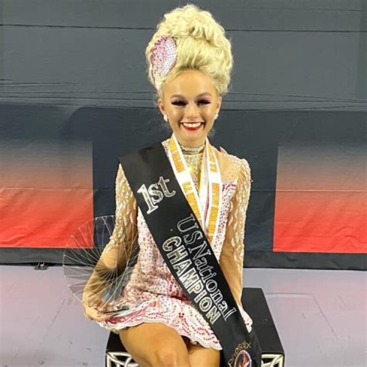 Lindsey Shelton Height, Weight, Net Worth, Age, Birthday, Wikipedia, Who, Nationality, Biography